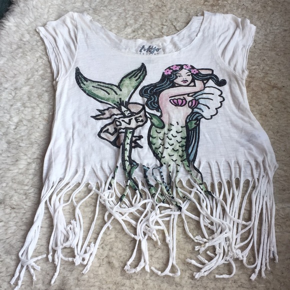 Aeropostale Tops - Tokyo darling mermaid tee shirt
